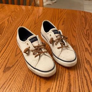 Women’s sperrys